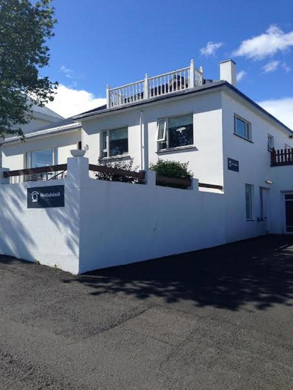 Guesthouse Hvítahúsid Akureyri Exterior foto